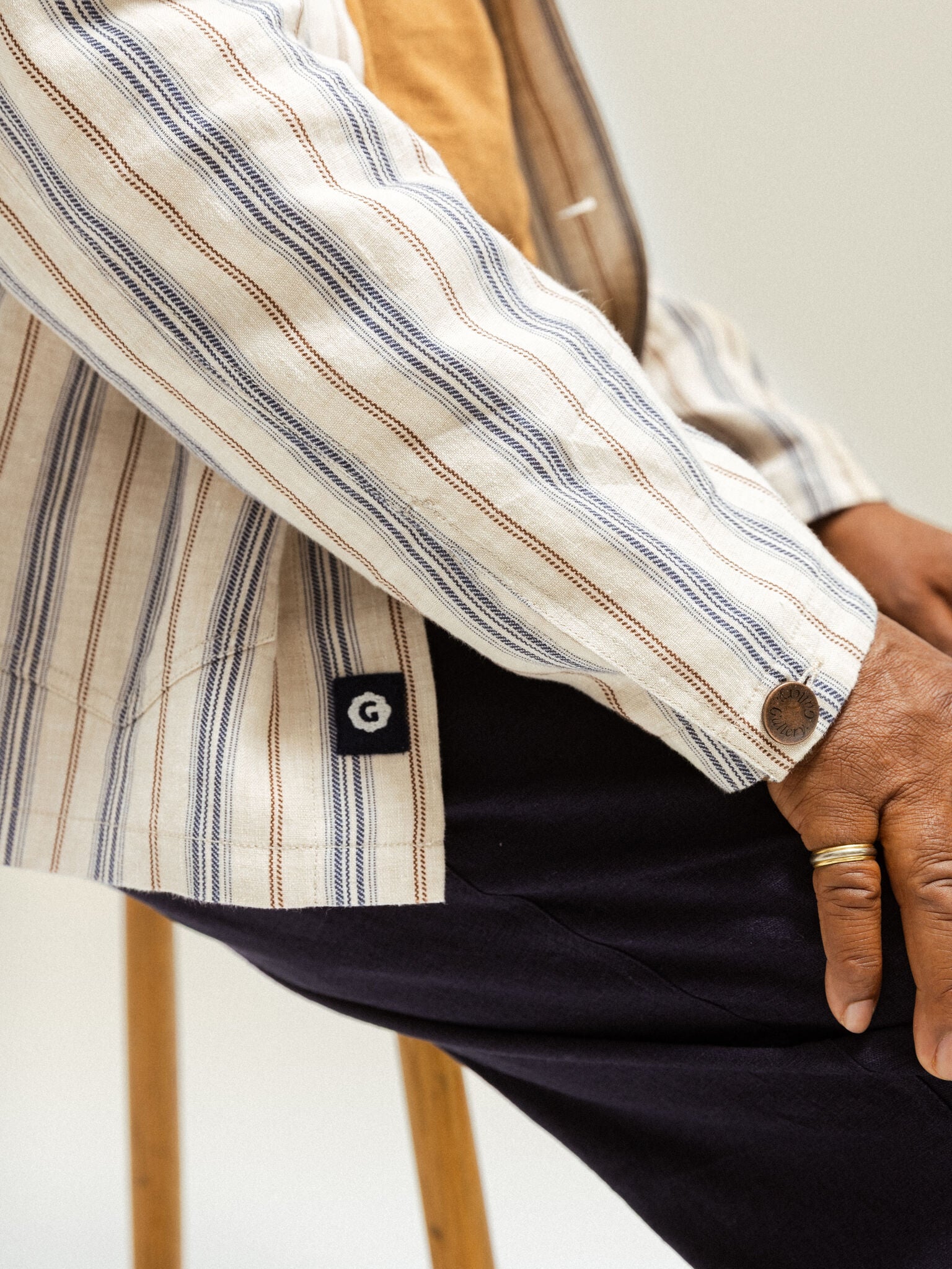 Modelshot / Ecru / Detail